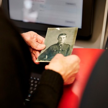 He Pou Aroha Community Cenotaph - Discover Your Connection