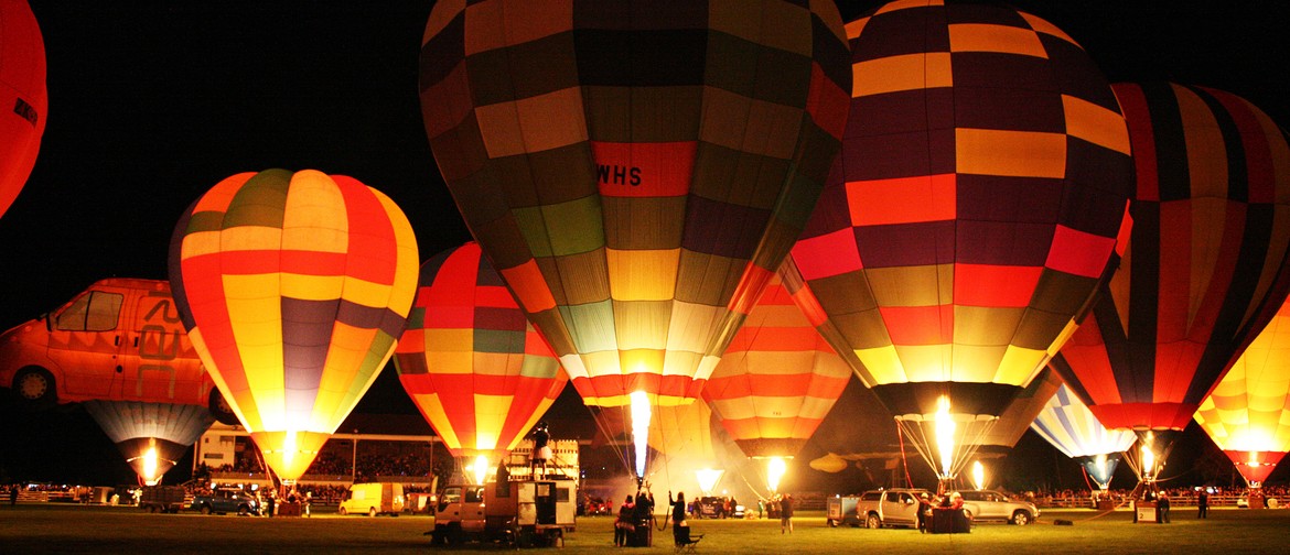 Wairarapa Balloon Festival - Trust House Night Glow