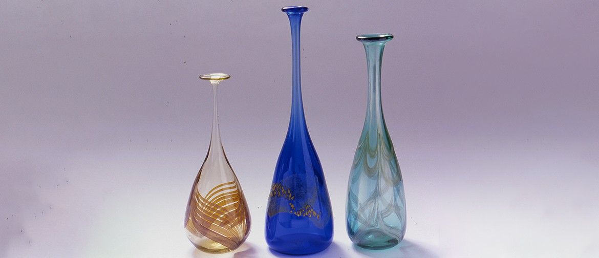 Light Fall: Studio Glass from the Dowse Collection
