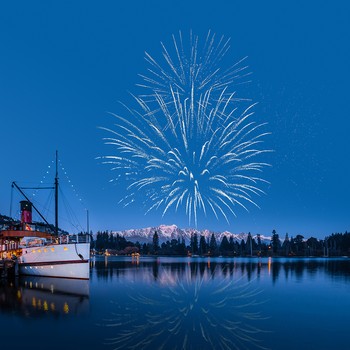 Welcome to Winter: Fireworks Cruise