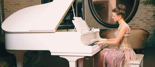 Kinga Krupa plays Piano