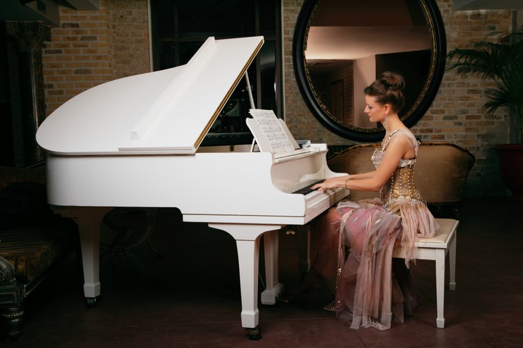 Kinga Krupa plays piano music by Liszt and Debussy - Timaru - Eventfinda
