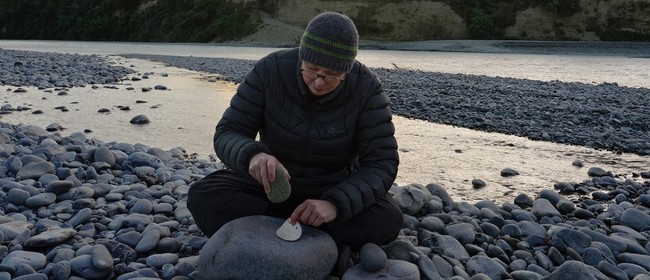 Passing The Time - Stone Hammering Wānanga