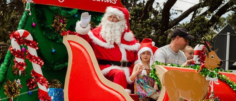 Orewa New World Santa Parade 2022