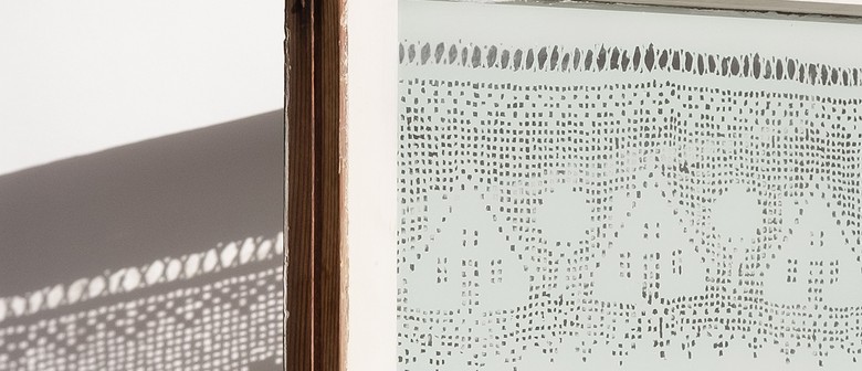 Gehaakte Gordijntjes – Crocheted Curtains: an Exhibition