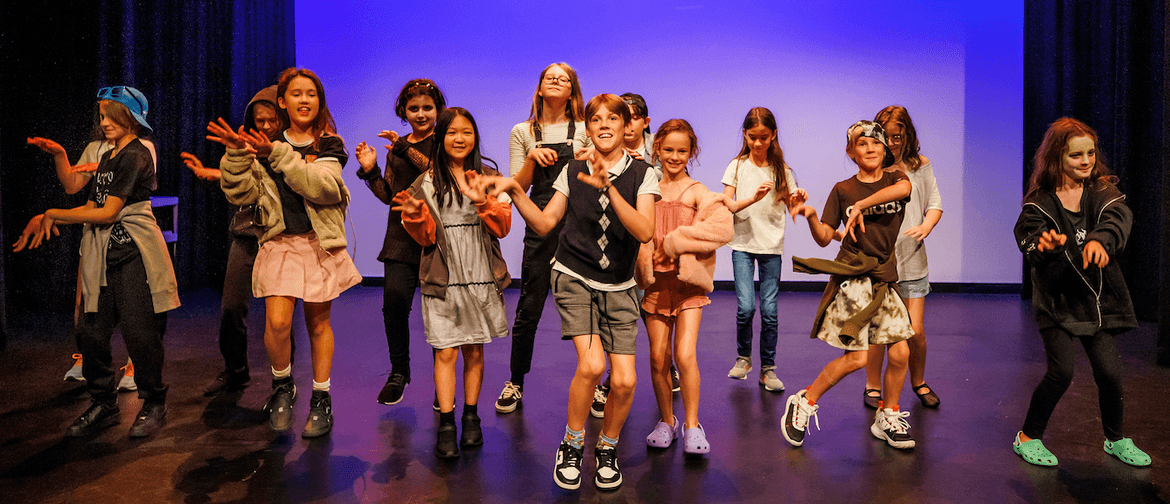 Hit the Stage! Drama Holiday Programme (Ages 10-12)
