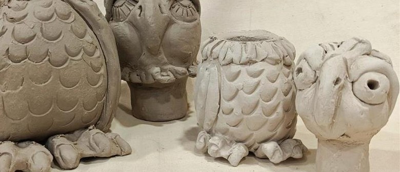 Whānau Sculpture with Clay