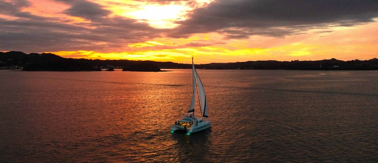 Walk 5 – Sunset Sail, Canapés & Scenic Island Walk *NEW*