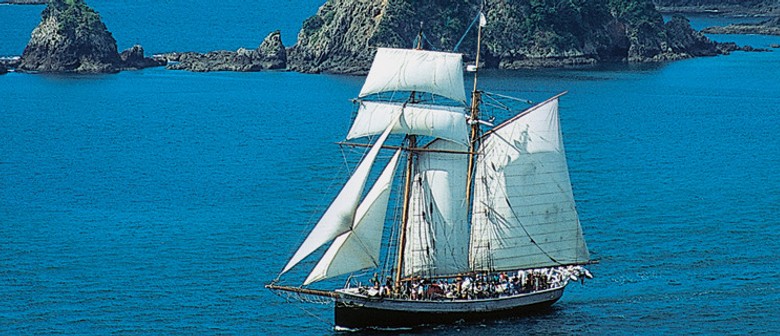 Walk 11 – Moturua Island - Sailing aboard Tall Ship R Tucker Thompson