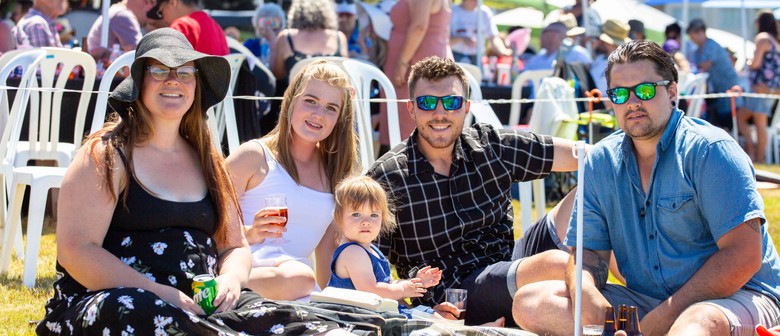 Twilight Christmas Raceday