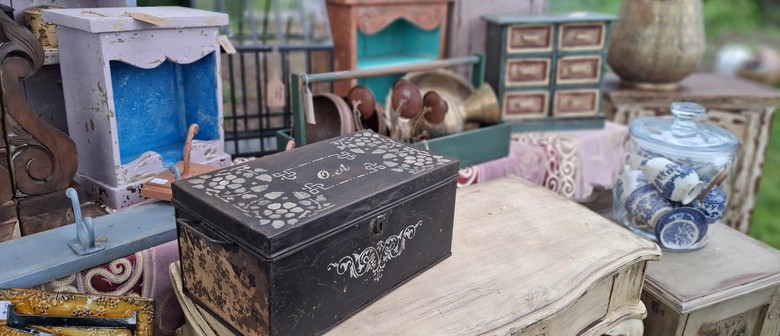 Vintage Market Avebury House