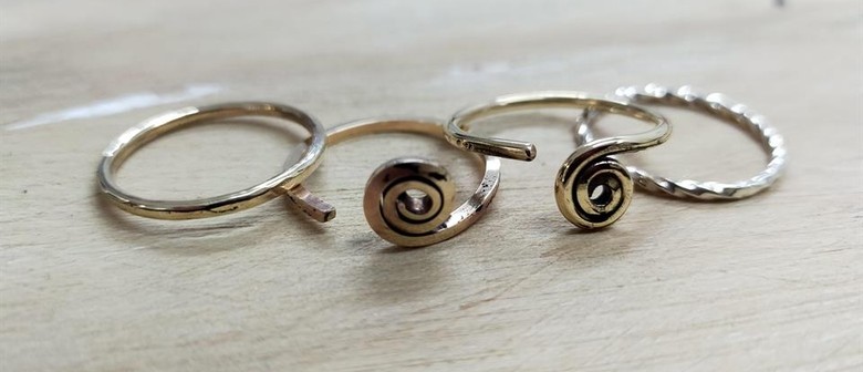 Jewellery making - Creative Arts holiday programme for teens