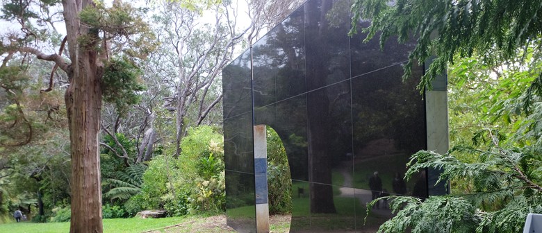 Sculptures and their stories - Guided Walk