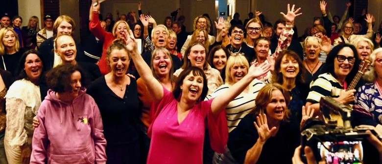 Singalong Wth Fiona McDonald - Valentine's Day Singalong!